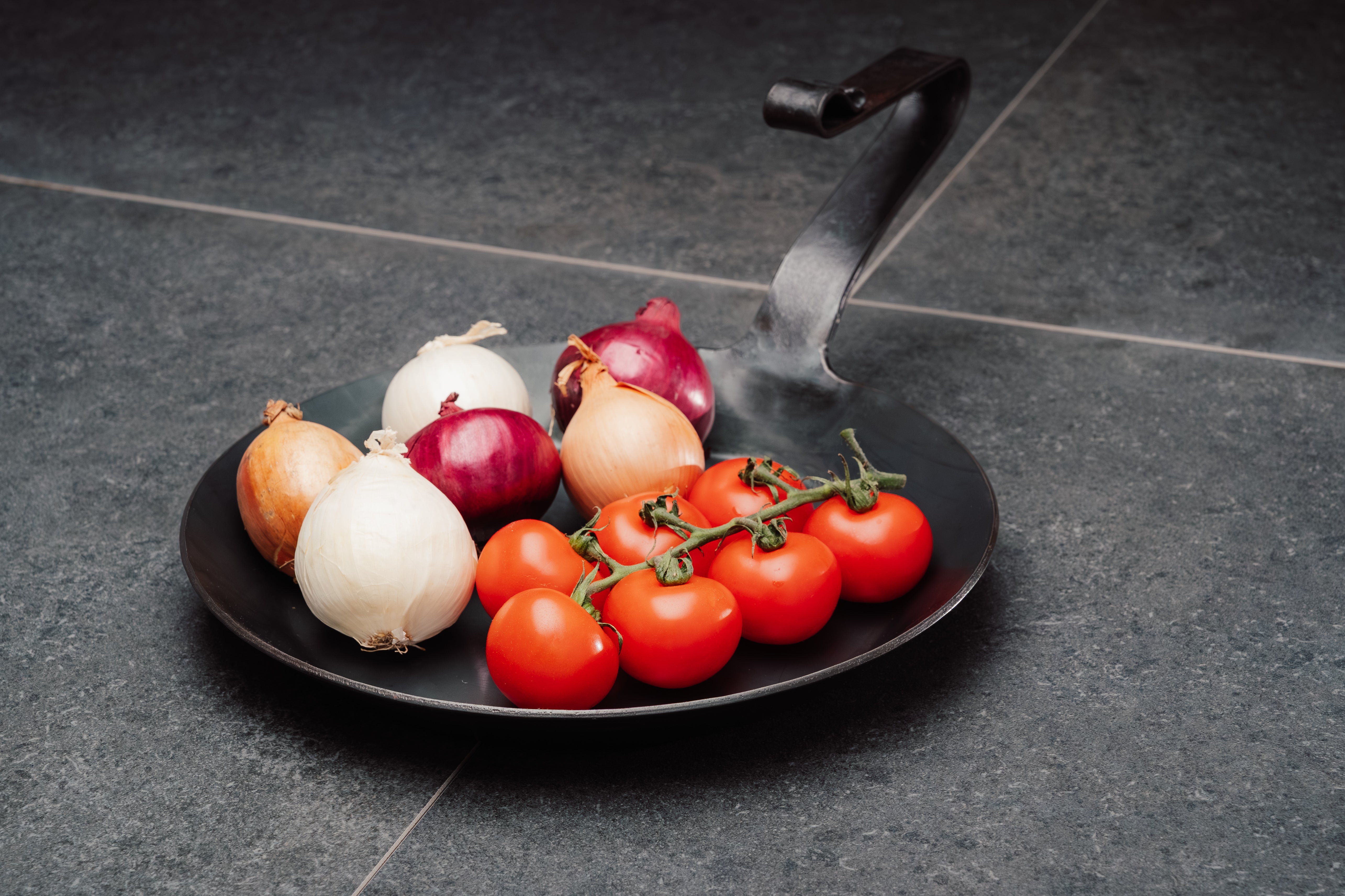 geschmiedete Eisenpfanne 28 cm mit Patentierten Griff